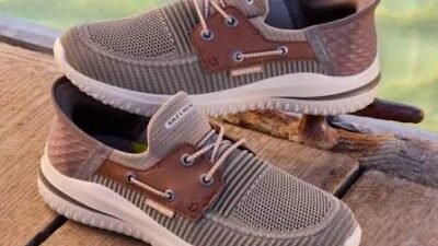 Wide fit shoes