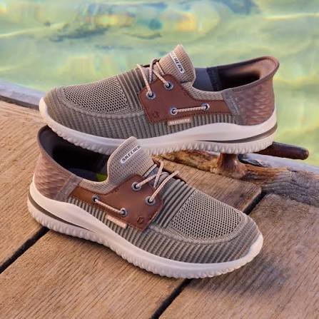 Wide fit shoes